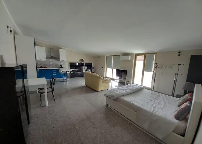 Bluesky Naxos 3rd Floor 아파트 *